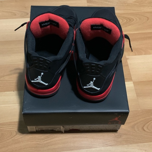 Jordan 4 Red Thunder - Picture 7 of 8